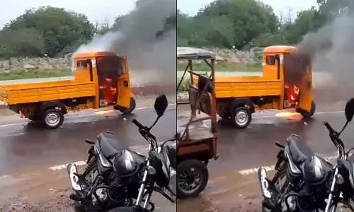 Furious Over Traffic Fine, Man Sets His Tempo On Fire In UP