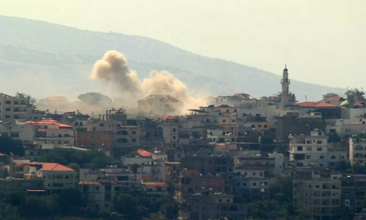 ഗോലാൻ കുന്നിൽ ഹിസ്ബുല്ലയുടെ ആക്രമണമെന്ന് റിപ്പോർട്ട്; പതിച്ചത് 50 ലേറെ റോക്കറ്റുകള് ഗോലാൻ കുന്നിൽ ഹിസ്ബുല്ലയുടെ ആക്രമണമെന്ന് റിപ്പോർട്ട്; പതിച്ചത് 50 ലേറെ റോക്കറ്റുകള്