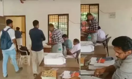 Special Tehsildar of Pattambi Land Tribunal Office, Palakkad, arrested by vigilance for unaccounted money