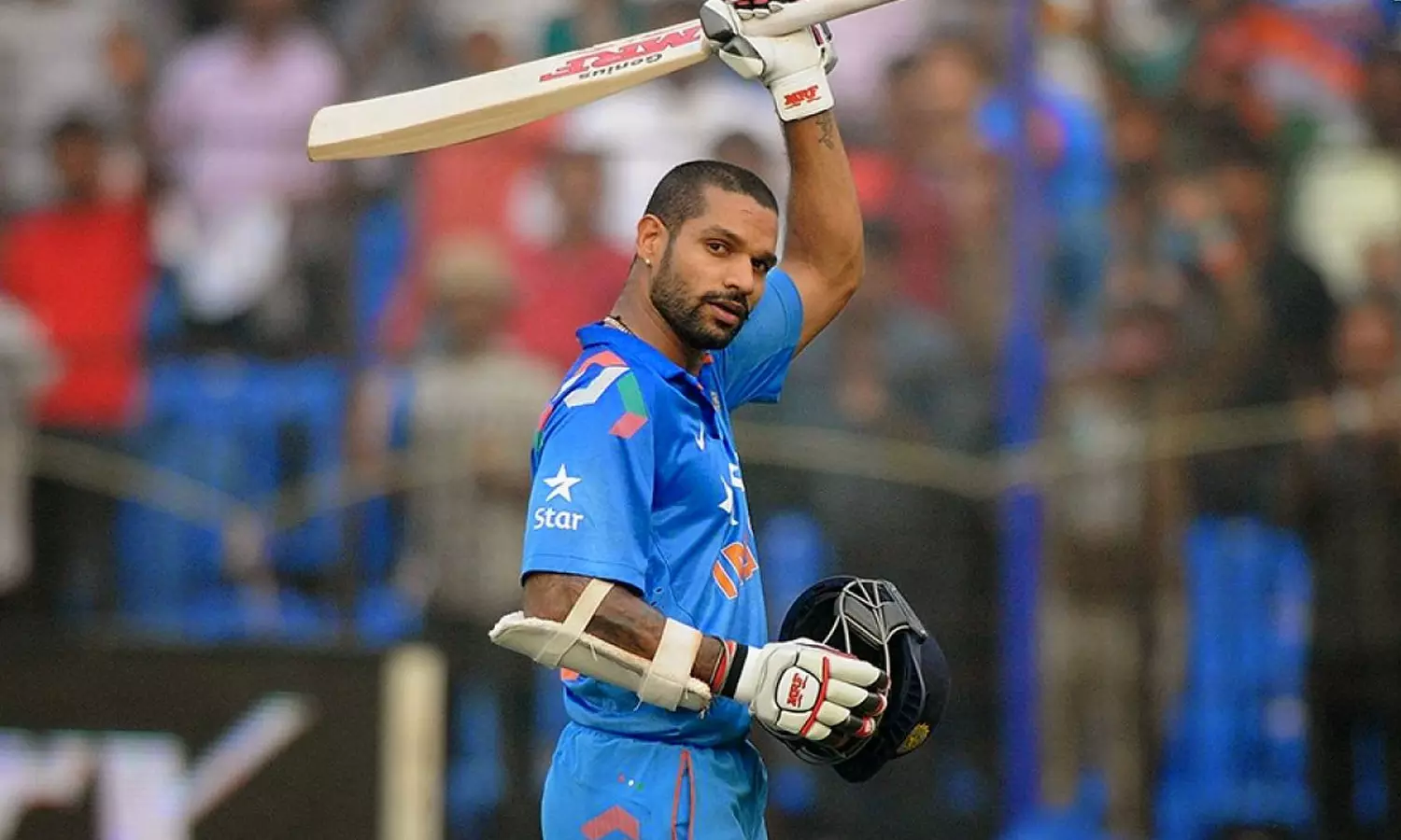 ശിഖര് ധവാന് കളമൊഴിഞ്ഞു ശിഖര് ധവാന് കളമൊഴിഞ്ഞു