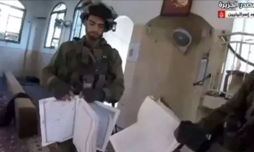 വീണ്ടും ഖുർആൻ കത്തിച്ച് ​ഇസ്രായേലി സൈനികർ; ​അറബ് രാജ്യങ്ങൾ പ്രതിഷേധിക്കണമെന്ന് ഹമാസ്