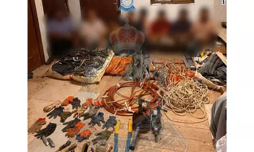 ഒമാനിൽ നിർമ്മാണ സ്ഥലങ്ങളിൽ മോഷണം നടത്തിയ എട്ടു പ്രവാസികൾ പിടിയിലായി