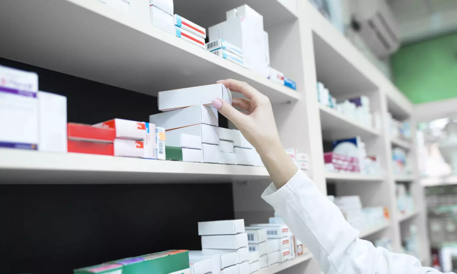 ഒമാനിൽ  മരുന്നുകൾ പ്രാദേശികമായി ഉൽപാദിപ്പിക്കാൻ പദ്ധതിയുമായി ആരോഗ്യ മന്ത്രാലയം