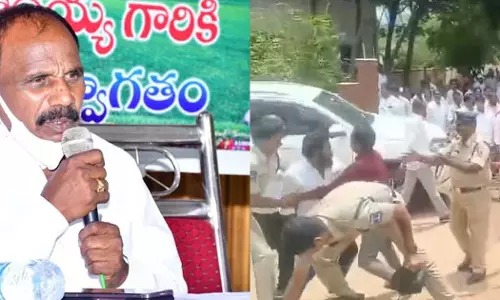 Kale Yadaiahs Vehicle Attacked With Eggs