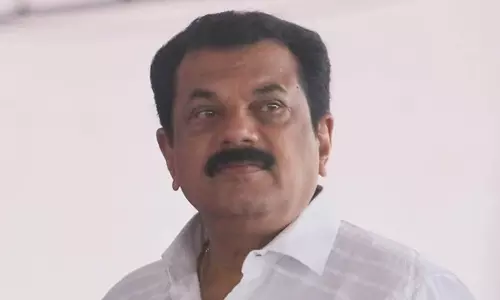 Complainants target is blackmail, claims she is innocent; Mukesh in court, latest news malayalam പരാതിക്കാരിയുടെ ലക്ഷ്യം ബ്ലാക്‌മെയിലിങ്, താൻ നിരപരാധി; മുകേഷ് കോടതിയിൽ