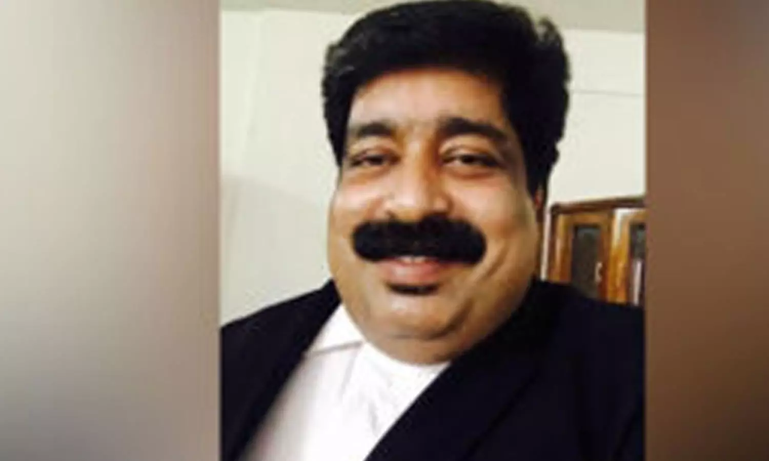 Harassment Complaint: Court orders not to arrest Adv.VS Chandrasekaran till Monday, latest news malayalam പീഡന പരാതി: അഡ്വ.വി എസ് ചന്ദ്രശേഖരനെ തിങ്കളാഴ്ച വരെ അറസ്റ്റ് ചെയ്യരുതെന്ന് കോടതി