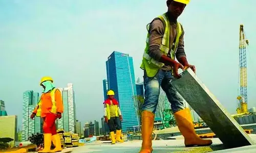 64 violations of midday work ban in Kuwait