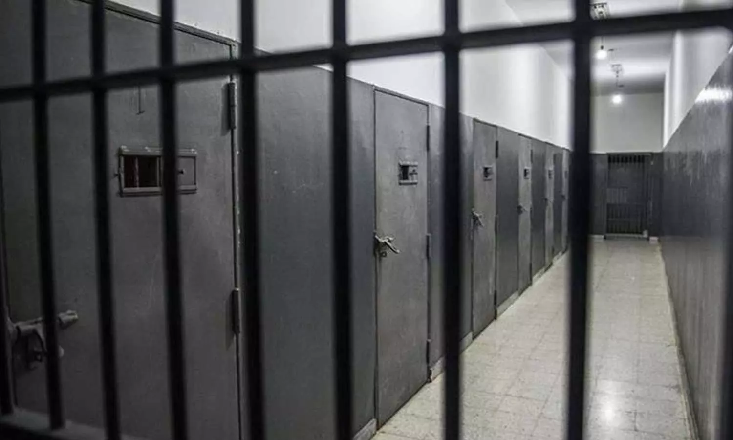 ദിവസവും മർദനം, ഭക്ഷണവും വെള്ളവും ഉറക്കവും നിഷേധിച്ചു; ഇസ്രായേൽ സൈന്യം ക്രൂരമായി പീഡിപ്പിച്ചെന്ന് ഫലസ്തീൻ കുട്ടികൾ ദിവസവും മർദനം, ഭക്ഷണവും വെള്ളവും ഉറക്കവും നിഷേധിച്ചു; ഇസ്രായേൽ സൈന്യം ക്രൂരമായി പീഡിപ്പിച്ചെന്ന് ഫലസ്തീൻ കുട്ടികൾ