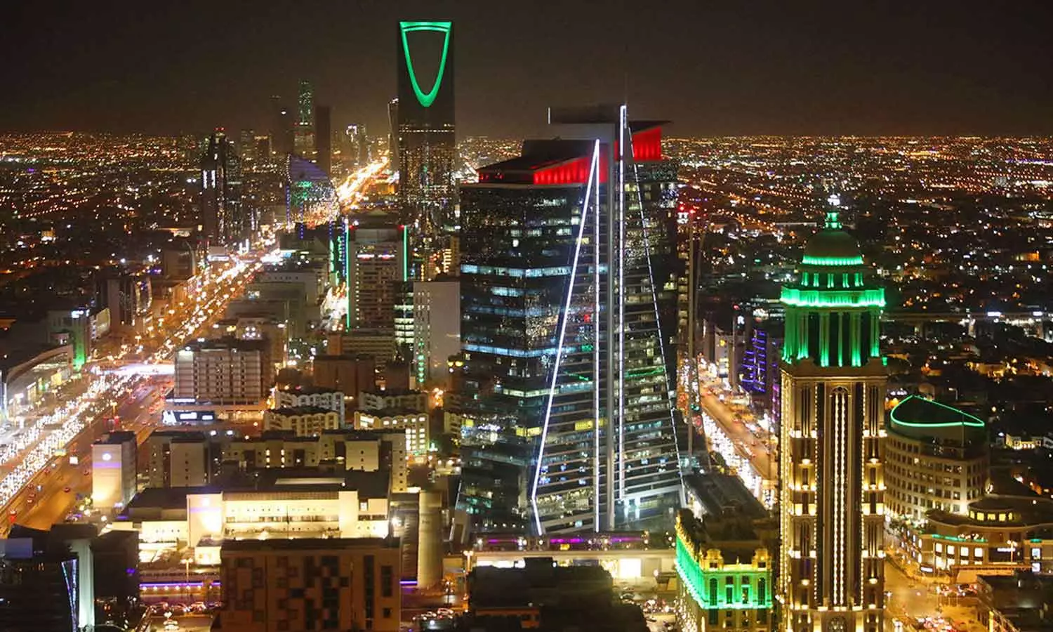 ചൈനയും സിംഗപ്പൂരുമായും ചേർന്ന് തന്ത്രപ്രധാന വ്യവസായിക നിക്ഷേപങ്ങൾ സംഘടിപ്പിക്കാനൊരുങ്ങി സൗദി