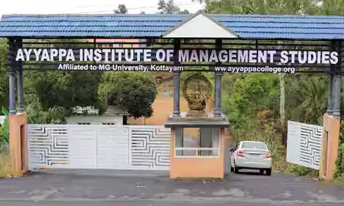 Rs 20,000 fine imposed to the college for withholding the students security deposit