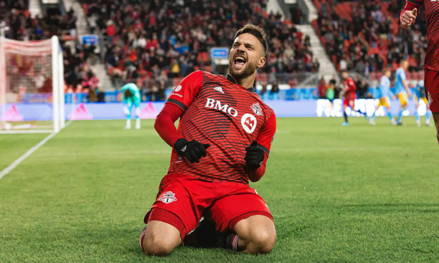 ദിമിയുടെ പകരക്കാരനാവുമോ ജീസസ് ? പ്രതീക്ഷയോടെ ആരാധകര് ദിമിയുടെ പകരക്കാരനാവുമോ ജീസസ് ? പ്രതീക്ഷയോടെ ആരാധകര്