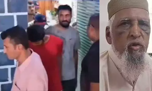 4 held for assaulting elderly man on train, granted bail in few hours