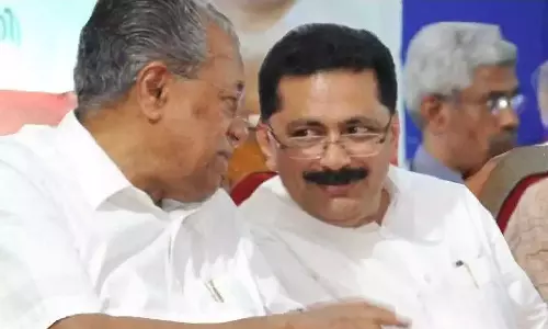 കൈക്കൂലിക്കാരായ ഉദ്യോഗസ്ഥരെ കുറിച്ച് വിവരം വാട്സ് ആപ്പ് ചെയ്യാന് ആവശ്യപ്പെട്ട് കെ.ടി ജലീല് കൈക്കൂലിക്കാരായ ഉദ്യോഗസ്ഥരെ കുറിച്ച് വിവരം വാട്സ് ആപ്പ് ചെയ്യാന് ആവശ്യപ്പെട്ട് കെ.ടി ജലീല്