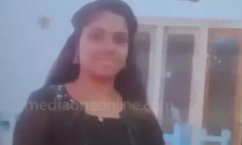 പാപ്പനംകോട് തീപിടിത്തം: യുവതിയെ കൊലപ്പെടുത്തിയതെന്ന് നിഗമനം