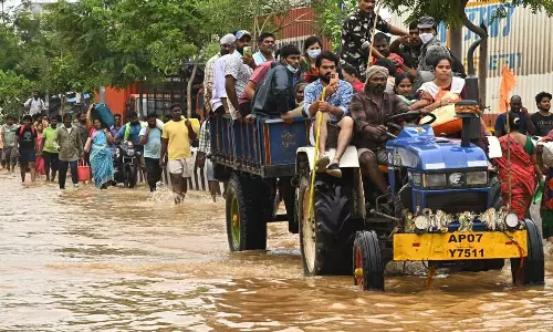 മഴ കുറഞ്ഞു; ആന്ധ്രയിലും തെലങ്കാനയിലും രക്ഷാപ്രവർത്തനം ഊർജ്ജിതം