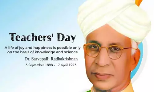 അധ്യാപകനെന്ന മായാചിത്രം