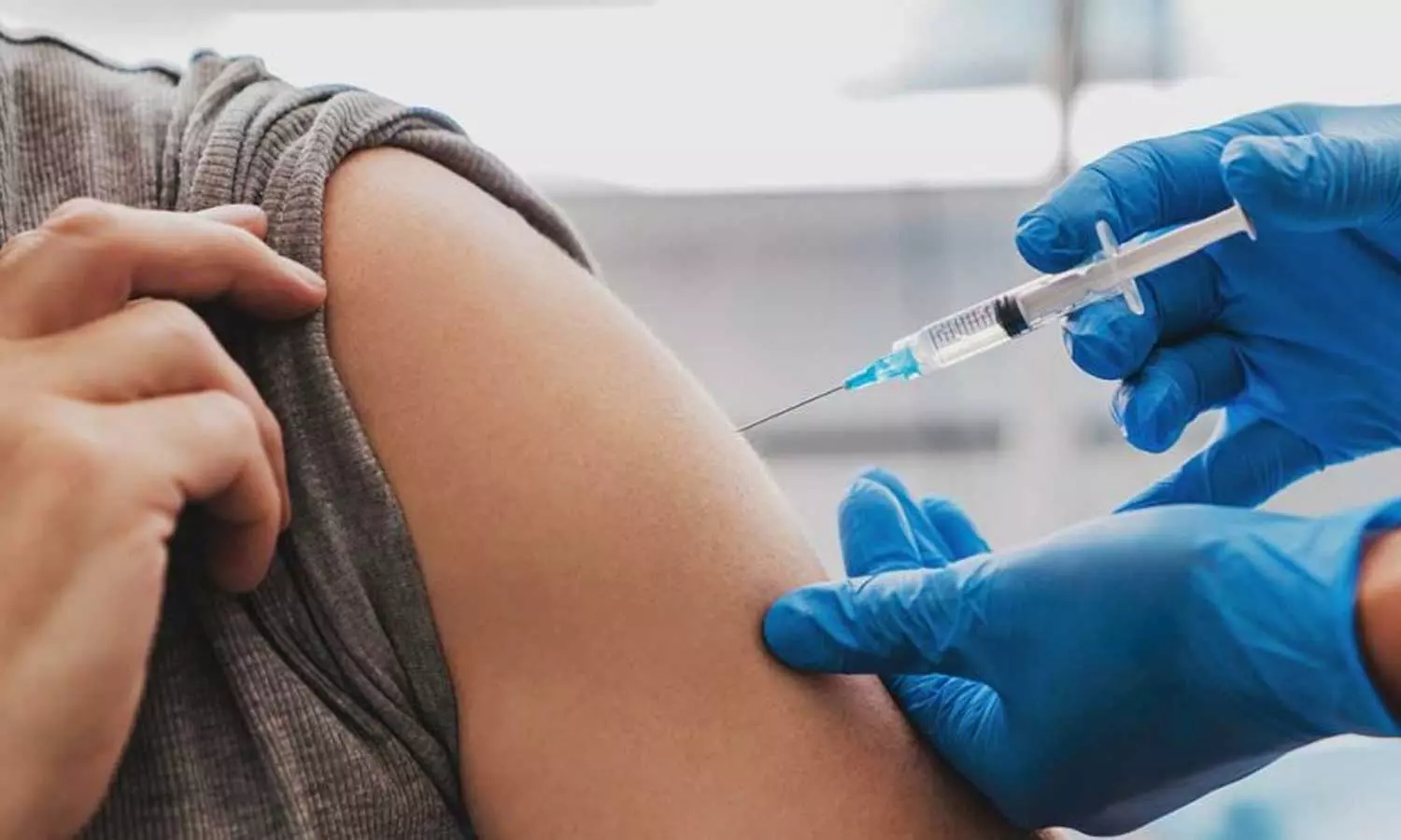 പകർച്ചപ്പനി പ്രതിരോധം: യു.എ.ഇയിൽ ദേശീയ വാക്സിനേഷൻ യജ്ഞം പകർച്ചപ്പനി പ്രതിരോധം: യു.എ.ഇയിൽ ദേശീയ വാക്സിനേഷൻ യജ്ഞം