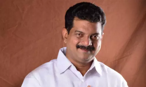 ജലീലിന് ​പാർട്ടി സെക്രട്ടറി മുന്നറിയിപ്പ് നൽകിയതിന് പിന്നാലെ പൊലീസിലെ കുറ്റകൃത്യങ്ങൾ പരാതിപ്പെടാൻ നമ്പർ പ്രഖ്യാപിച്ച് പി.വി അൻവർ