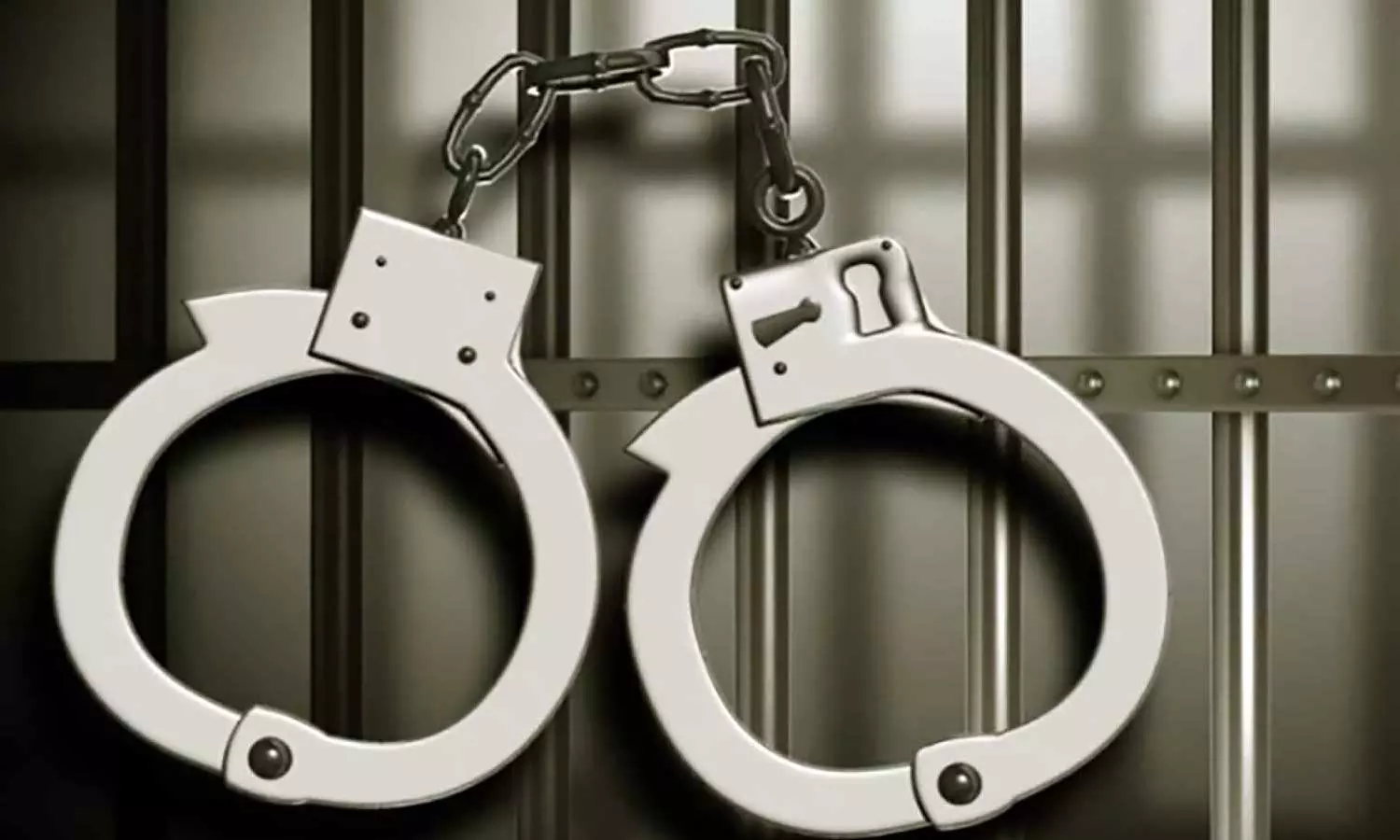 ബസിൽ 19കാരിക്ക് നേരെ ലൈംഗികാതിക്രമം; അധ്യാപകൻ പിടിയിൽ ബസിൽ 19കാരിക്ക് നേരെ ലൈംഗികാതിക്രമം; അധ്യാപകൻ പിടിയിൽ