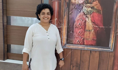 നടിയോട് ലൈംഗിക ബന്ധത്തിന് തയാറാവാൻ ആവശ്യപ്പെട്ടതിനെ ‌എതിർത്തു, പിന്നാലെ വിലക്കപ്പെട്ടു; ദുരനുഭവം തുറന്നു പറഞ്ഞ് സംവിധായക സൗമ്യ സദാനന്ദൻ