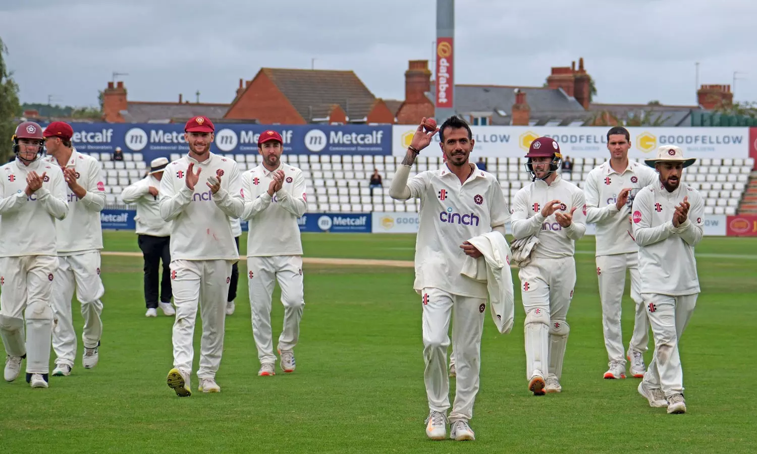 പുറത്തിരുത്തിയവര്‍ക്ക് മറുപടി; ഇംഗ്ലീഷ് മണ്ണില്‍ മിന്നും ഫോമില്‍ ചഹല്‍