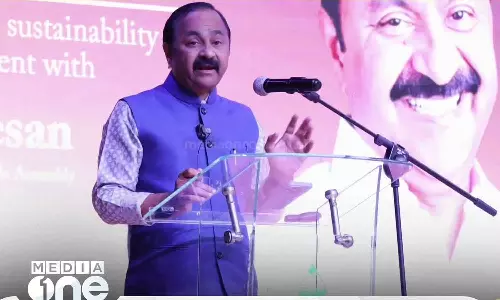 കാലാവസ്ഥ വ്യതിയാനത്തിന്റെ പ്രത്യാഘാതങ്ങളെ കണക്കിലെടുക്കാതെ ഇനി വികസനം സാധ്യമല്ല- വി.ഡി. സതീശൻ കാലാവസ്ഥ വ്യതിയാനത്തിന്റെ പ്രത്യാഘാതങ്ങളെ കണക്കിലെടുക്കാതെ ഇനി വികസനം സാധ്യമല്ല- വി.ഡി. സതീശൻ