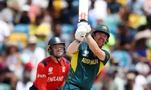 Travis Head hangs Sam Curran; Scored 30 runs in one over including three sixes