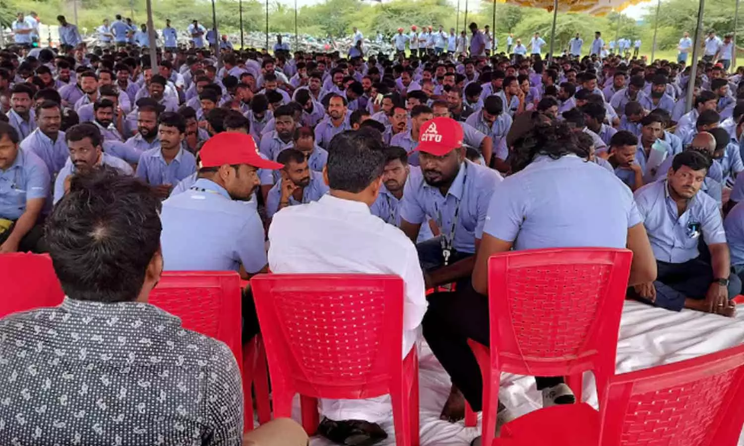 ‘മെച്ചപ്പെട്ട വേതനം വേണം’; ചെന്നൈ സാംസങ് പ്ലാന്റിലെ തൊഴിലാളി സമരം അഞ്ച് ദിവസം പിന്നിട്ടു