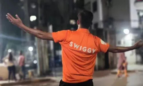 ബംഗളുരു കർണാടകയിലോ അതോ പാകിസ്ഥാനിലോ​? കന്നഡയും ഇംഗ്ലീഷും അറിയാത്ത ഡെലിവറിബോയിക്കെതിരെ പ്രതിഷേധവുമായി യുവതി