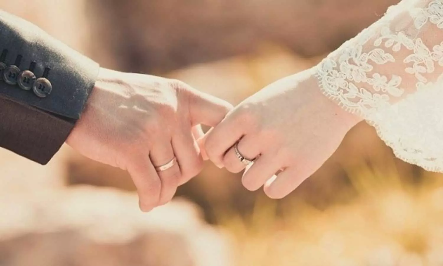 ഒമാനിൽ വിവാഹങ്ങളും വിവാഹമോചനങ്ങളും കുറയുന്നതായി റിപ്പോർട്ട് ഒമാനിൽ വിവാഹങ്ങളും വിവാഹമോചനങ്ങളും കുറയുന്നതായി റിപ്പോർട്ട്