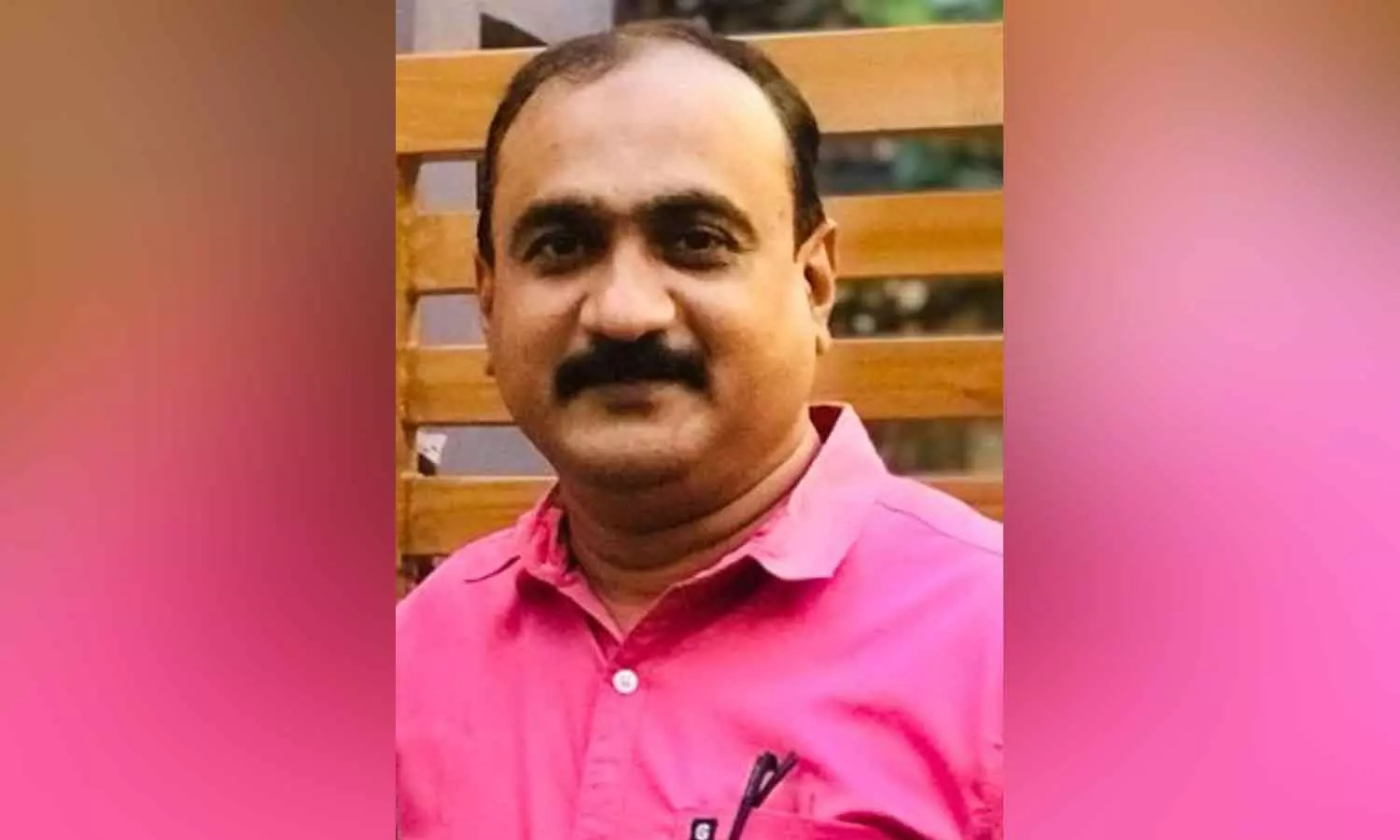 അവധിക്ക് നാട്ടിൽ പോയ പ്രവാസി മലയാളി ഹൃദയാഘാതത്തെ തുടർന്ന്  മരിച്ചു