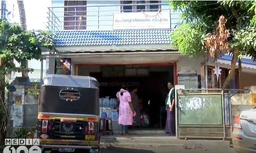 Door-to-door distributors who deliver goods to ration shops go on strike Door-to-door distributors who deliver goods to ration shops go on strike