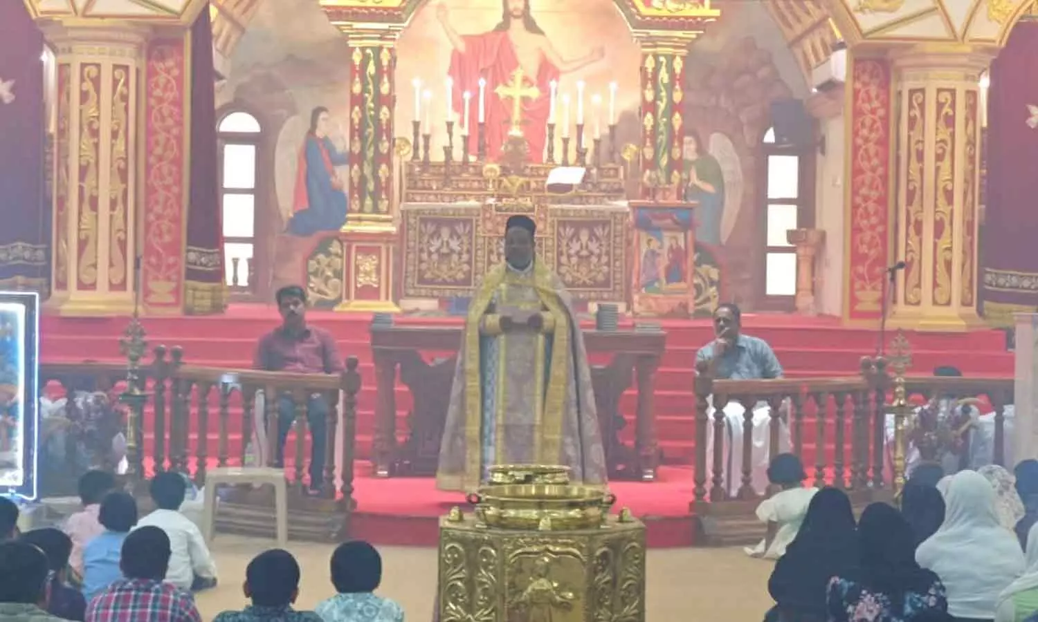 നൈനാന്റെ നിര്യാണത്തിൽ സലാല ഇടവക അനുശോചിച്ചു നൈനാന്റെ നിര്യാണത്തിൽ സലാല ഇടവക അനുശോചിച്ചു