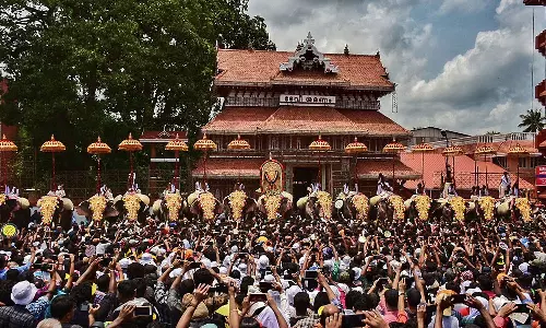 തൃശൂർ പൂരം കലക്കൽ:  റിപ്പോർട്ട് ഒരാഴ്ചയ്ക്കകം സമർപ്പിക്കാൻ എഡിജിപി
