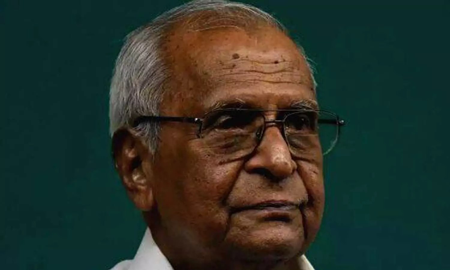 ‘മകൾ ആശ, വർഷങ്ങളായി എന്നോട് അകൽച്ചയിലായിരുന്നു’ - എം.എം ലോറൻസിന്റെ പഴയ പോസ്റ്റ് വീണ്ടും ചർച്ചയാകുന്നു ‘മകൾ ആശ, വർഷങ്ങളായി എന്നോട് അകൽച്ചയിലായിരുന്നു’ - എം.എം ലോറൻസിന്റെ പഴയ പോസ്റ്റ് വീണ്ടും ചർച്ചയാകുന്നു