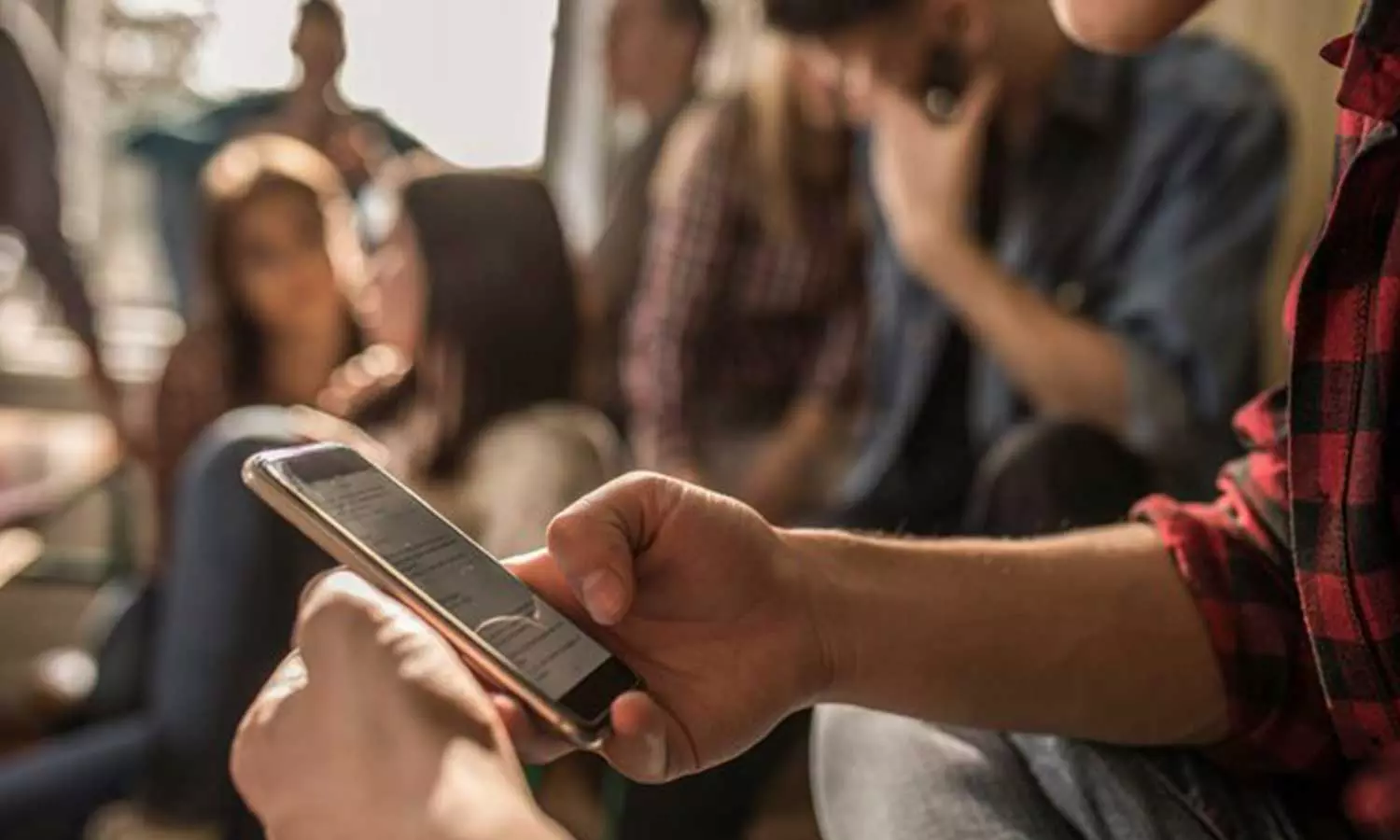 California Passes Law To Ban Or Restrict Smartphones In School