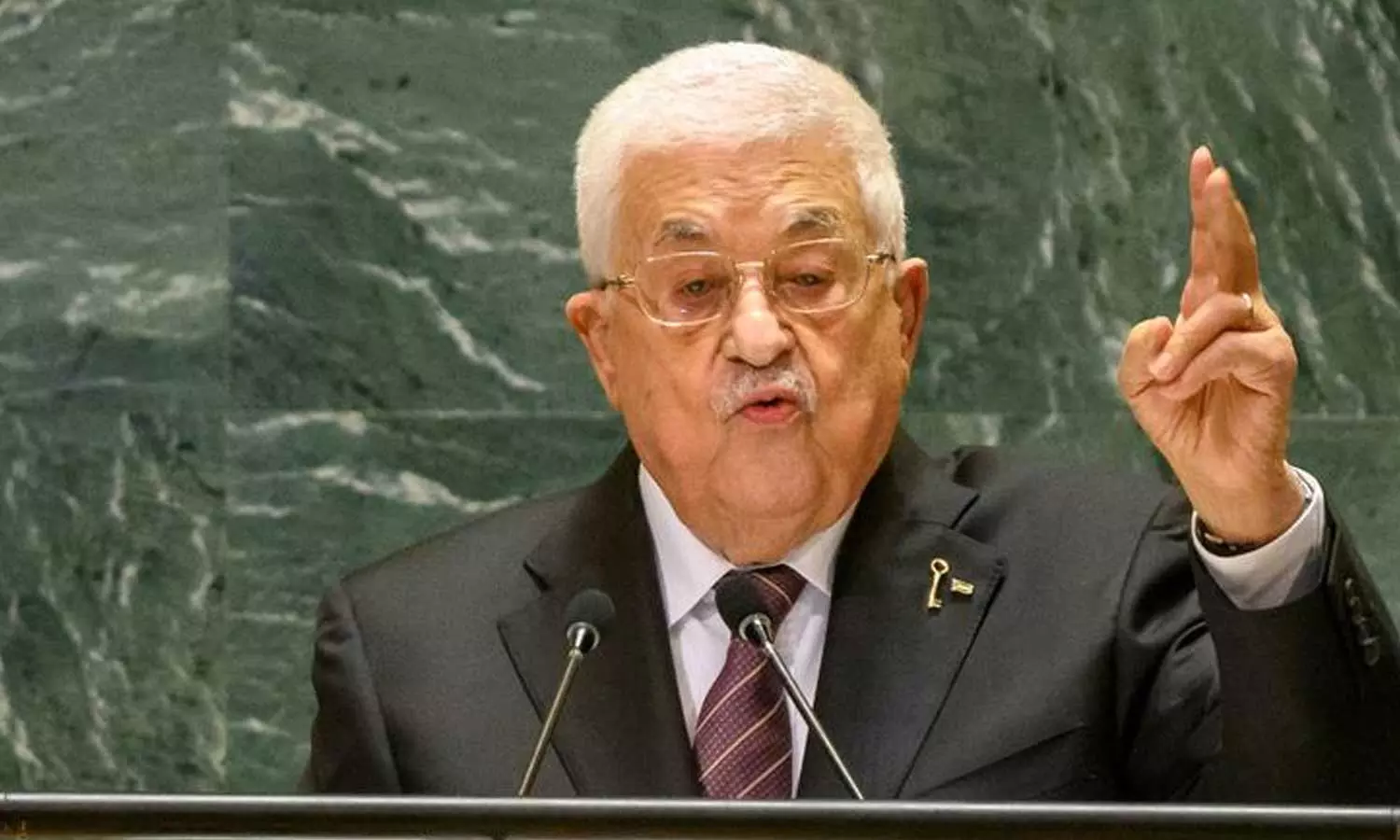 ‘ഞങ്ങൾ ആ മണ്ണ് വിട്ട് പോകില്ല, ആരെങ്കിലും പോകുന്നുണ്ടെങ്കിൽ അത് അധിനിവേശക്കാർ മാത്രമായിരിക്കും; ഇസ്രായേലിന് മുന്നറിയിപ്പുമായി ഫലസ്തീൻ പ്രസിഡന്റ് ‘ഞങ്ങൾ ആ മണ്ണ് വിട്ട് പോകില്ല, ആരെങ്കിലും പോകുന്നുണ്ടെങ്കിൽ അത് അധിനിവേശക്കാർ മാത്രമായിരിക്കും; ഇസ്രായേലിന് മുന്നറിയിപ്പുമായി ഫലസ്തീൻ പ്രസിഡന്റ്