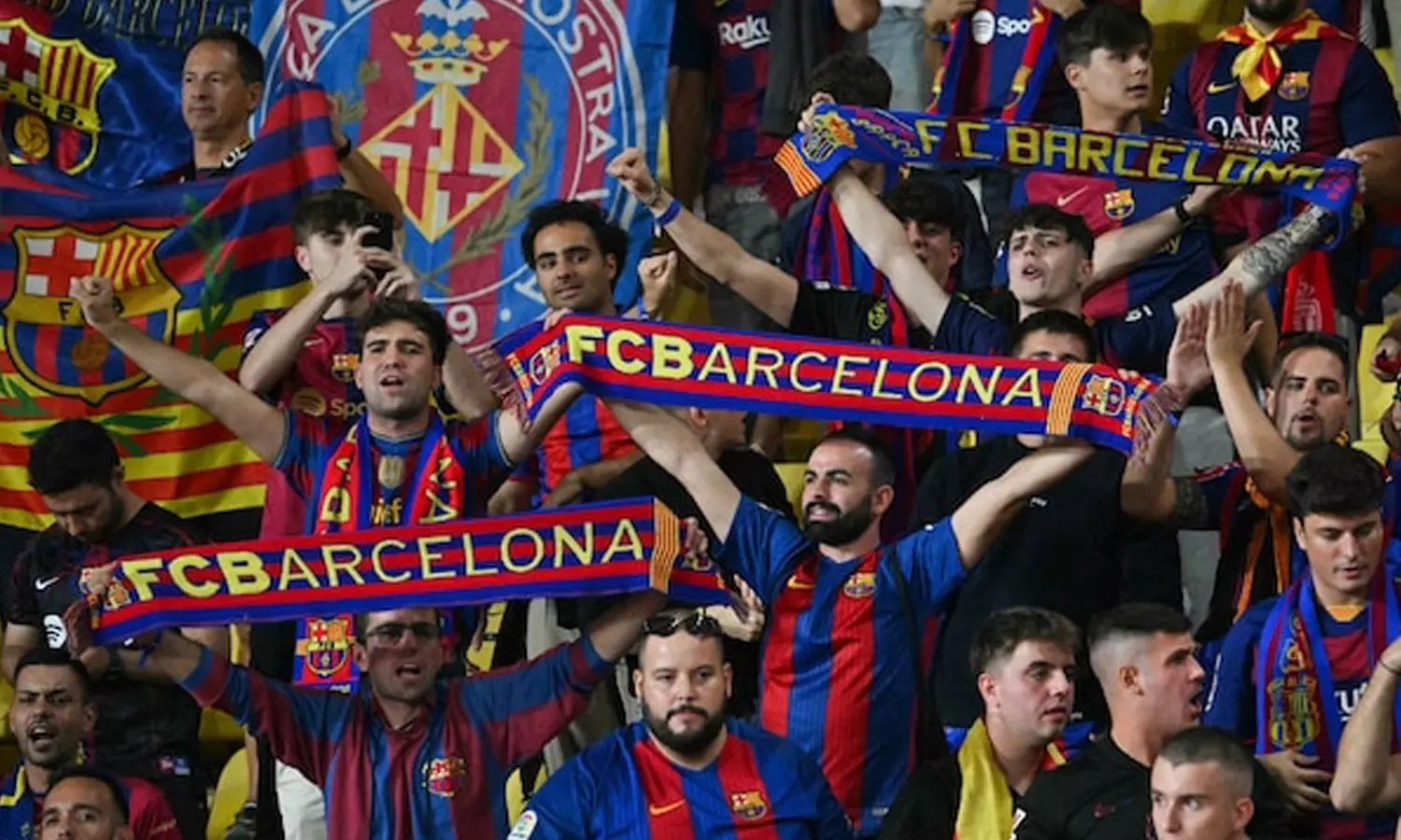 നാസി സ്റ്റൈല്‍ ഫ്ലാഗ്; ബാഴ്സ ആരാധകര്‍ക്ക് ഒരു ചാമ്പ്യന്‍സ് ലീഗ് മത്സരത്തില്‍ വിലക്ക്