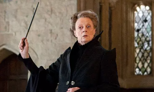 ഹാരിപോര്‍ട്ടര്‍  താരം മാഗി സ്മിത്ത് അന്തരിച്ചു