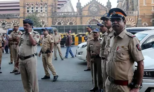 ഭീകരാക്രമണ മുന്നറിയിപ്പ്; മുംബൈയിൽ സുരക്ഷ ശക്തമാക്കി പൊലീസ്