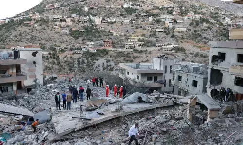 Israel intensifies attack on Lebanon; Houthi power centers in Yemen were also bombed, latest news malayalam, ലബനാനിൽ ആക്രമണം കടുപ്പിച്ച് ഇസ്രായേൽ; യെമനിലെ ഹൂതി ശക്തി​ കേന്ദ്രങ്ങളിലും ബോംബിട്ടു