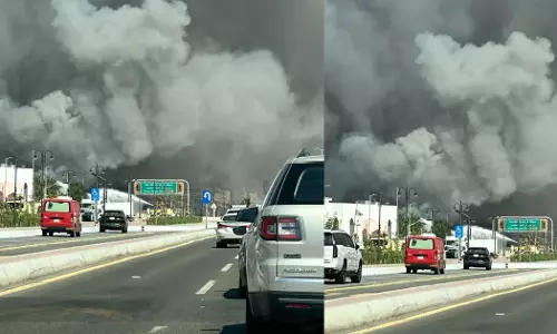 A huge fire broke out at the International Shopping Center in Jeddah