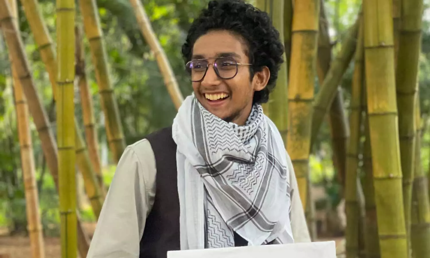 ഫലസ്തീന് ഐക്യദാർഢ്യം പ്രഖ്യാപിച്ച് കഫിയ ധരിച്ചെത്തിയ വിദ്യാർഥിയുടെ ബിരുദം തടഞ്ഞുവെച്ച് ടിസ്