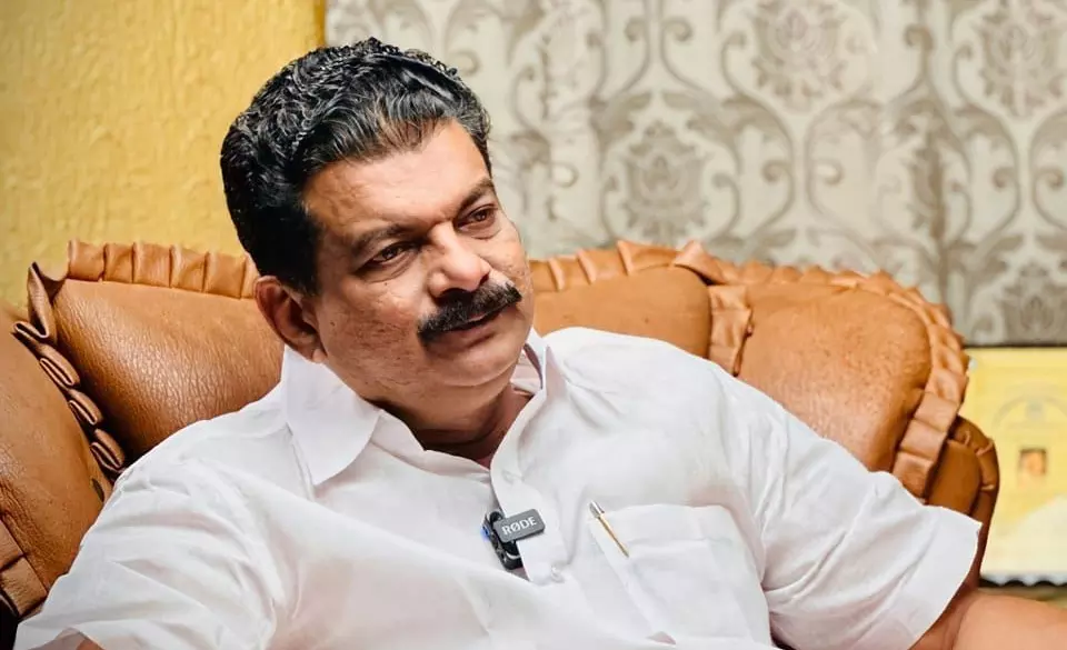 ഗോത്രഭ്രഷ്ടന്‍; പി.വി അന്‍വറിന്റെ രാഷ്ട്രീയ ഖനനം അതിരുകടക്കുമ്പോള്‍