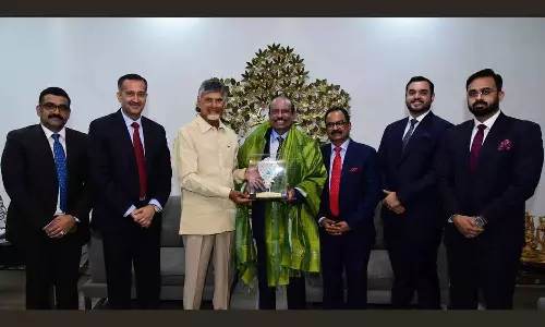 MA Yusafali met with Andhra Chief Minister MA Yusafali met with Andhra Chief Minister