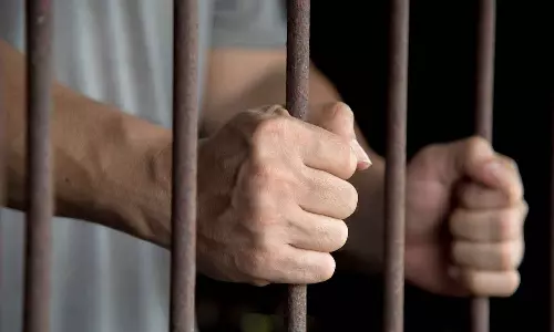 പെൺകുട്ടിയെ പീഡിപ്പിച്ച രണ്ടാനച്ഛന് 78 വർഷം കഠിന തടവ് പെൺകുട്ടിയെ പീഡിപ്പിച്ച രണ്ടാനച്ഛന് 78 വർഷം കഠിന തടവ്