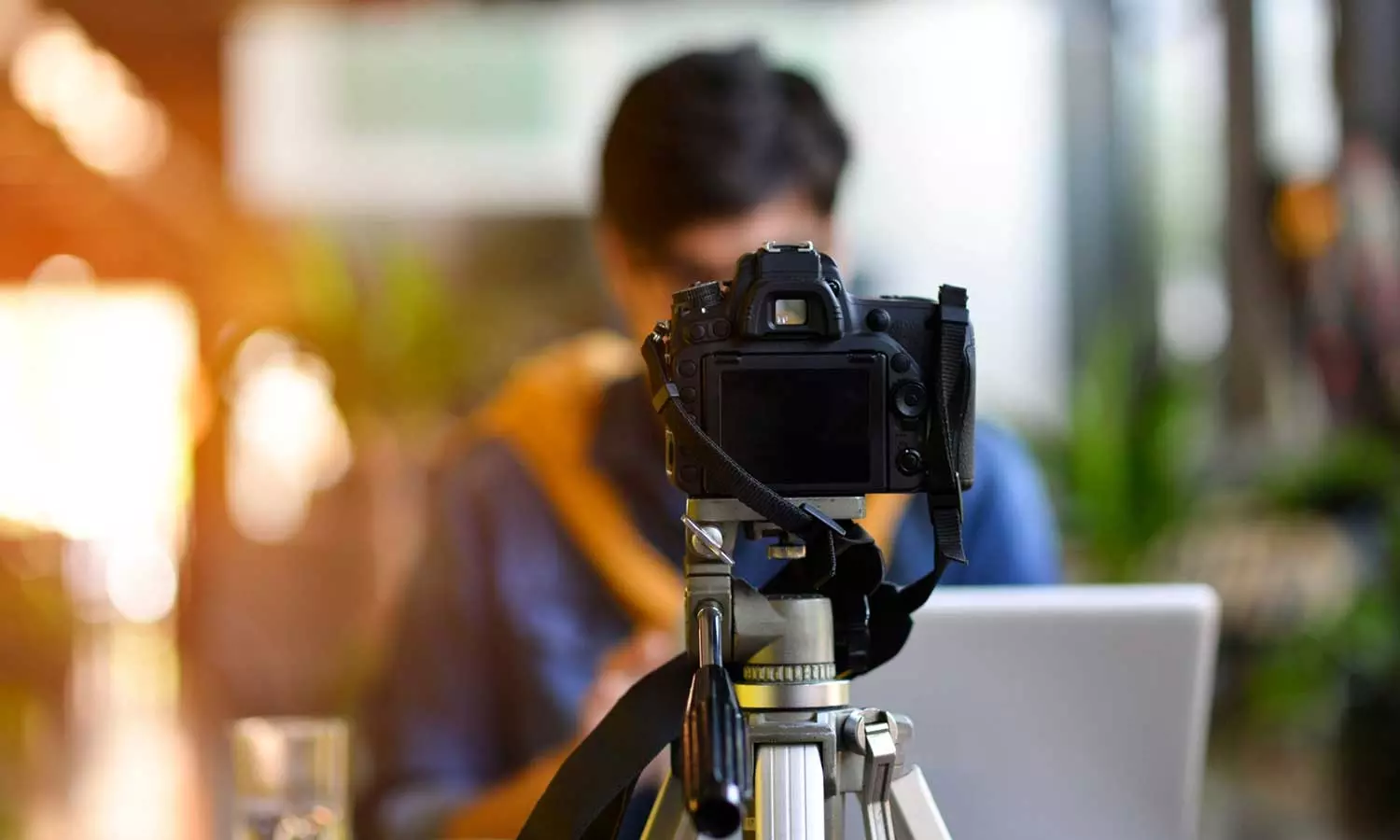 Facebook Introduces New Monetization Program For Creators Facebook Introduces New Monetization Program For Creators