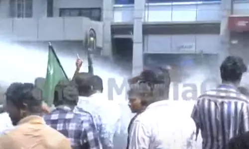 Youth League protests demanding CMs resignation