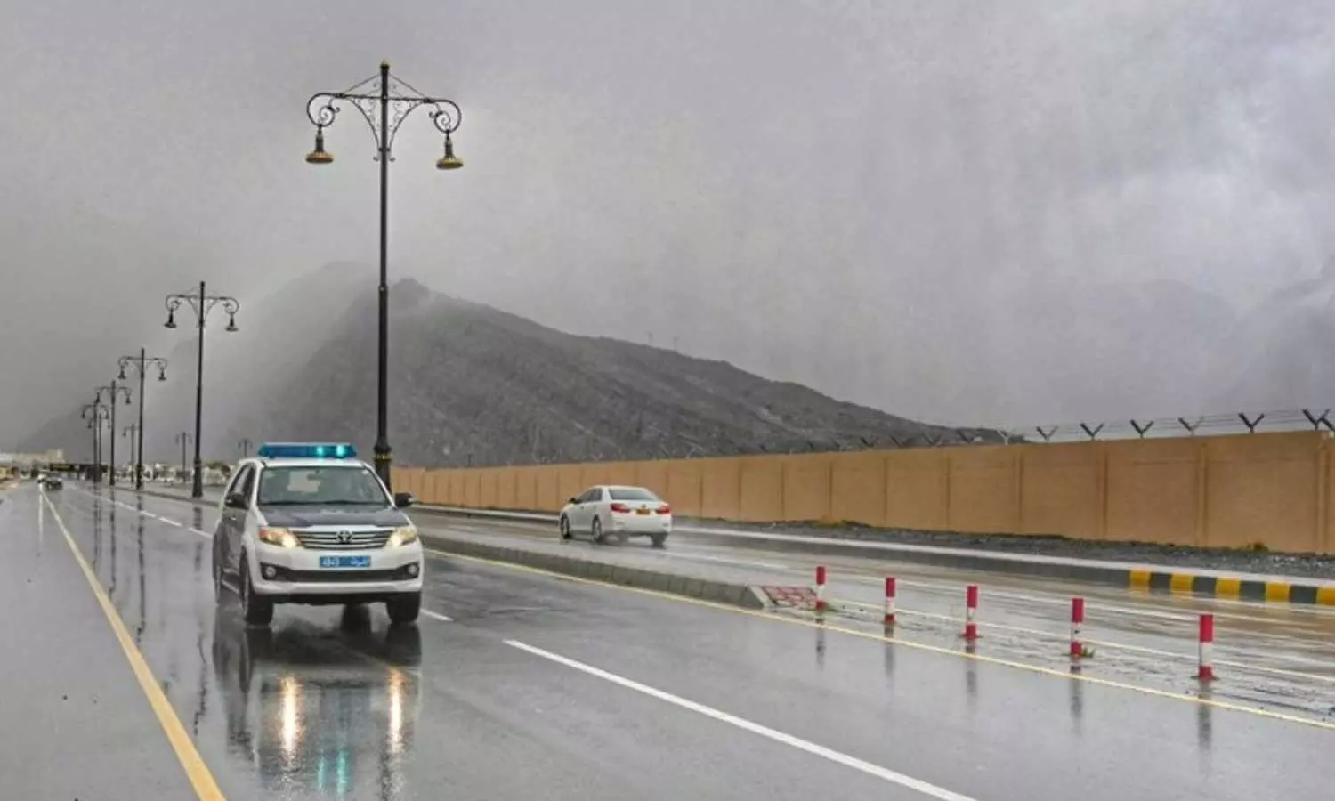 ഒമാനിലെ അൽഹജർ മലനിരകളിലും സമീപ പ്രദേശങ്ങളിലും തീവ്ര മഴക്കും ഇടിമിന്നലിനും സാധ്യത ഒമാനിലെ അൽഹജർ മലനിരകളിലും സമീപ പ്രദേശങ്ങളിലും തീവ്ര മഴക്കും ഇടിമിന്നലിനും സാധ്യത