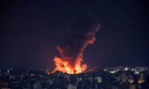 സാധാരണക്കാരും കുട്ടികളും അഭയം തേടിയ മസ്ജിദിന് നേരെ ബോംബാക്രമണം നടത്തി ഇസ്രായേൽ; 21 പേർ കൊല്ലപ്പെട്ടു